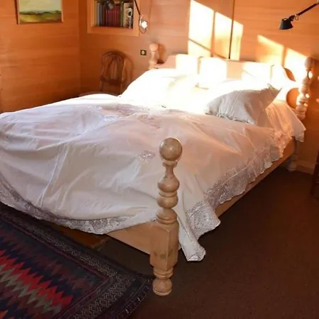 Sleeps 8 Wifi Апартаменты