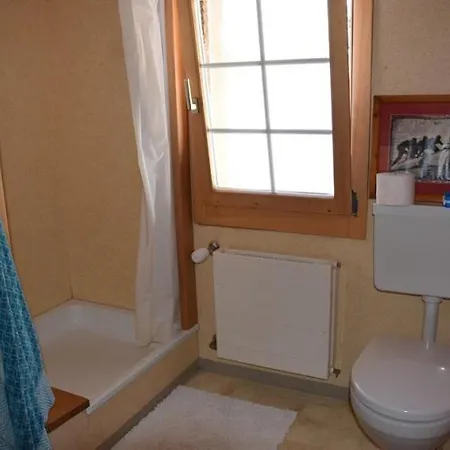 Sleeps 8 Wifi アパート *